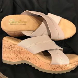 Sketchers Tan wedge sandal, size 8